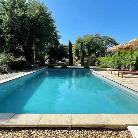 La Serre Des Mourgues Bed & Breakfast 4*