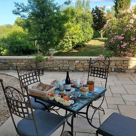 Bed & Breakfast La Serre Des Mourgues 4*